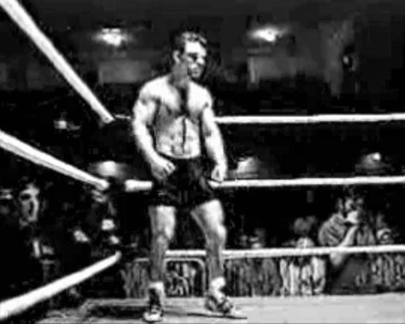 Dave Roy in MMA competition.